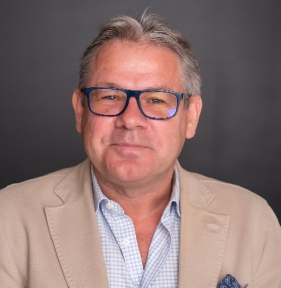 Luc Quétel Adstanding